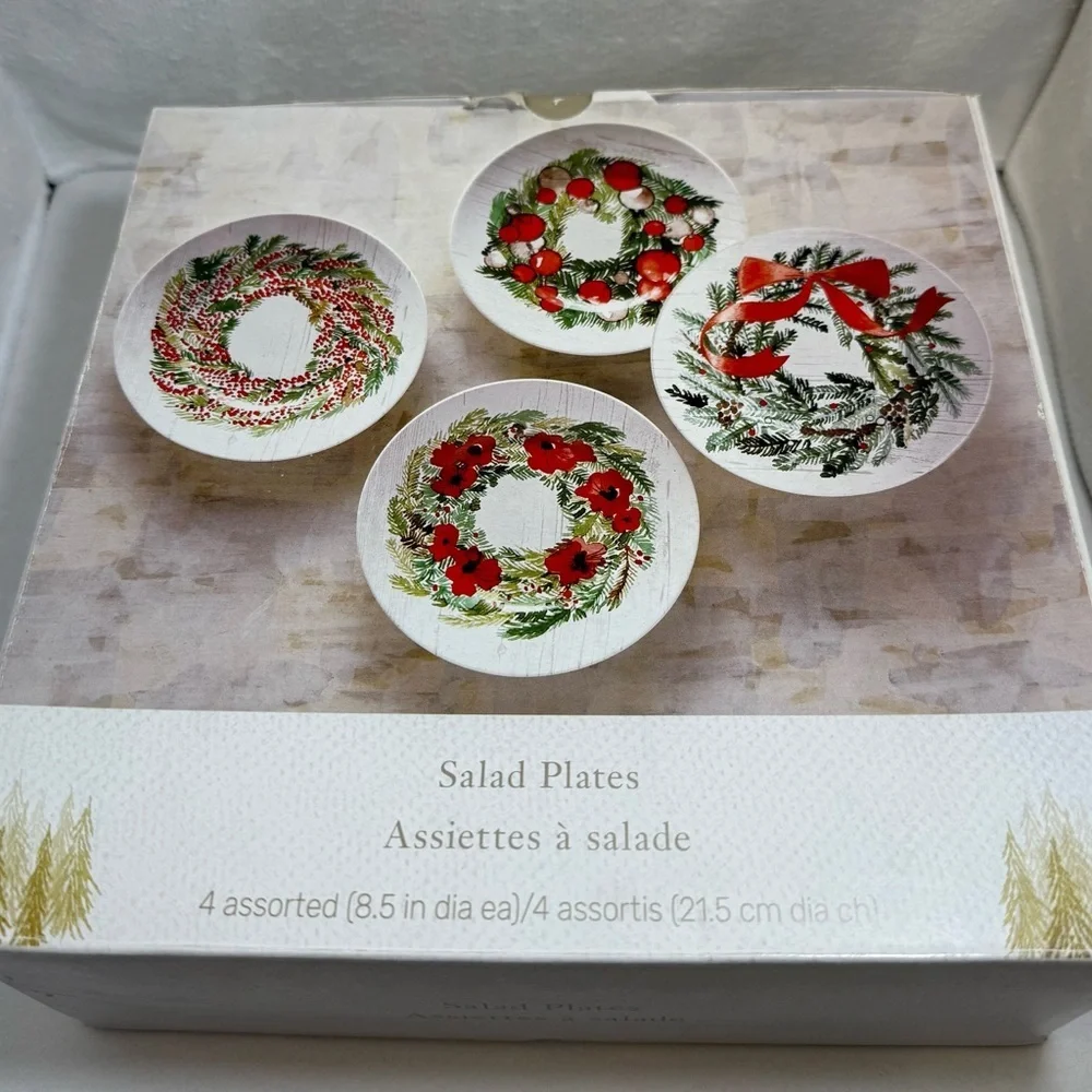 Festive Set Of 4 Retired Pier 1 “WREATHS” 8.5